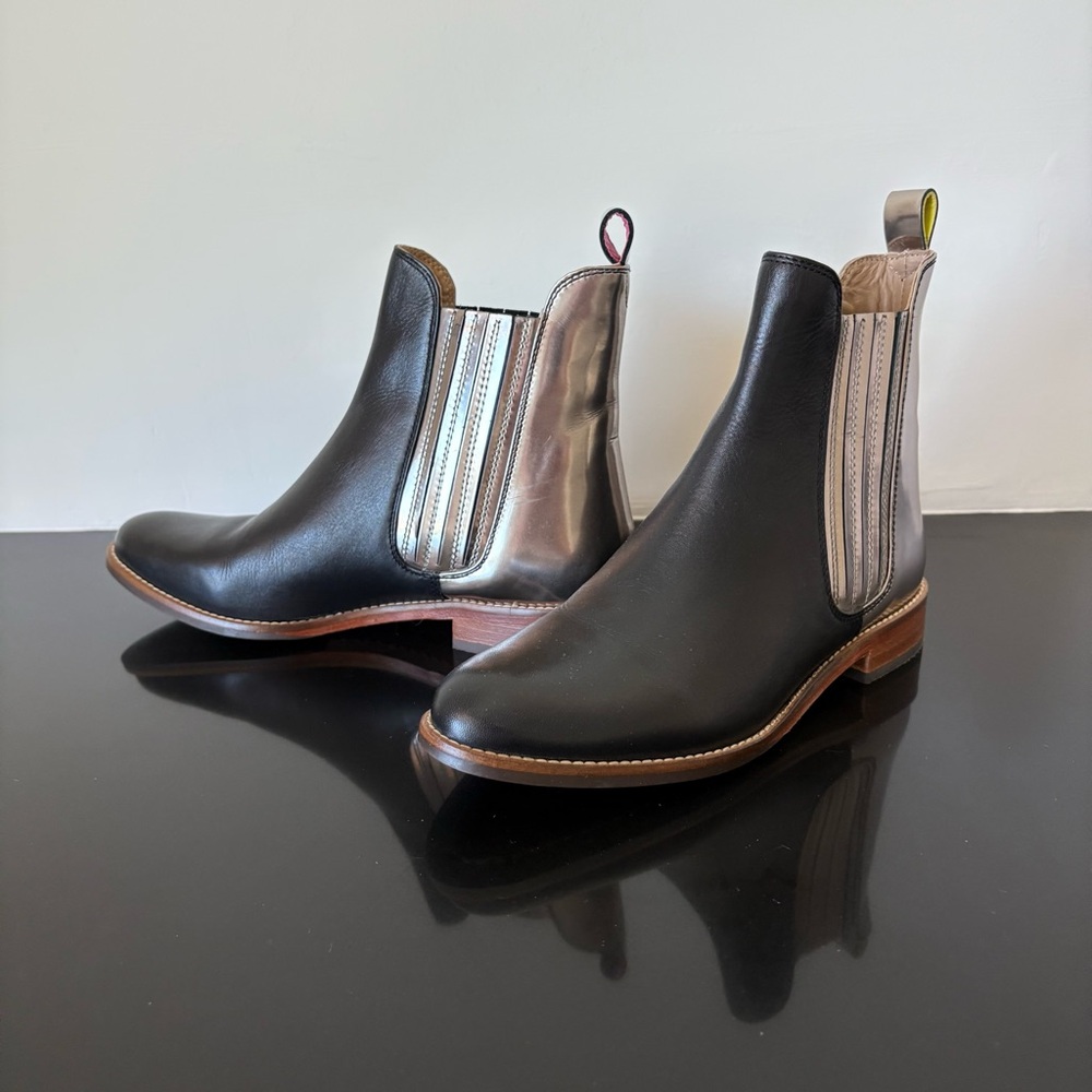 Joules Black and Silver Leather Chelsea Ankle Boots